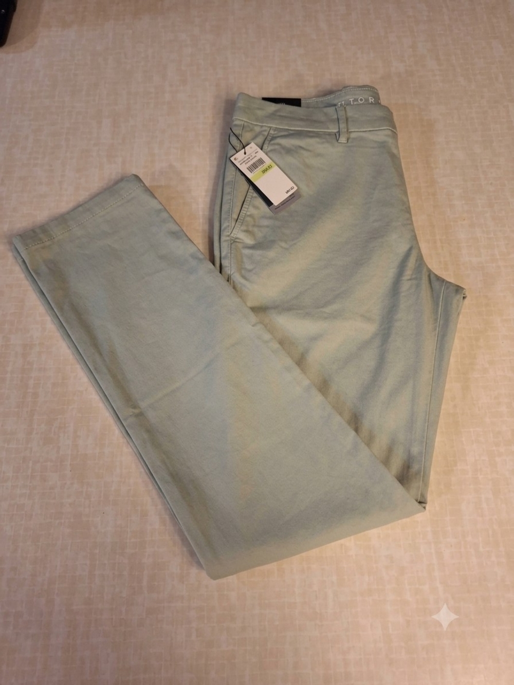 Perry Ellis Slim Straight Jeans in Light Sage